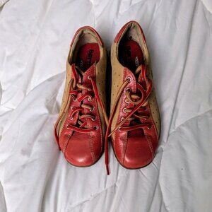 Born Leather Sneakers – Red & Tan Retro Lace-Up Casual Shoes (Size 6.5)